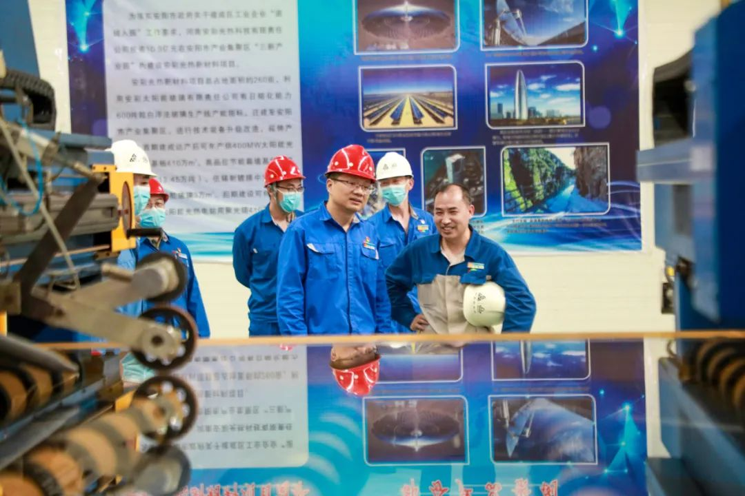 翠籠蒲艾香，慰問送安康——安彩高科總經(jīng)理端午節(jié)慰問一線職工