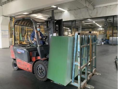 同心戰“疫”，守護月圓——安彩高科打響疫情防控和安全生產“雙線戰疫”